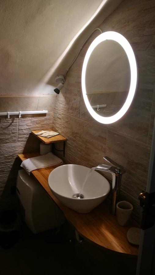 Domus Vinaria Bed & Breakfast Наполи Екстериор снимка