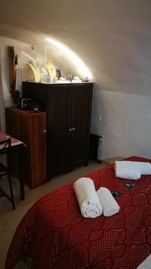 Domus Vinaria Bed & Breakfast Наполи Екстериор снимка